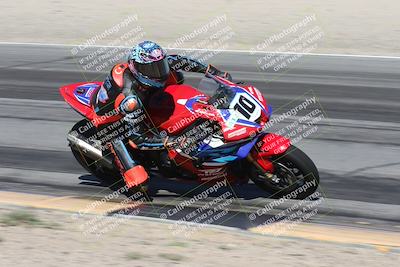 media/Oct-30-2025-Racers Edge (Thu) [[dabbdaf680]]/3-B Group/Session 3 (Turn 15 Inside)/